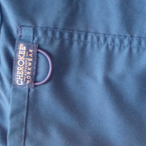 Scrub set - Picture 2 of 5